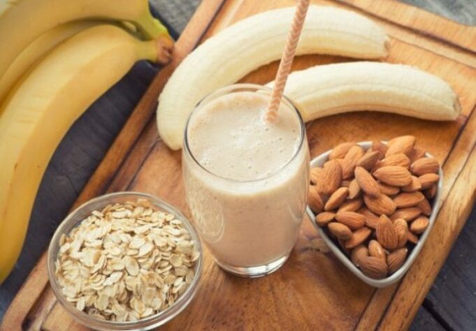 5bdcc976-43f8-4132-bd68-3da20a0a0a67-smoothie-zobene-bademi-690x480